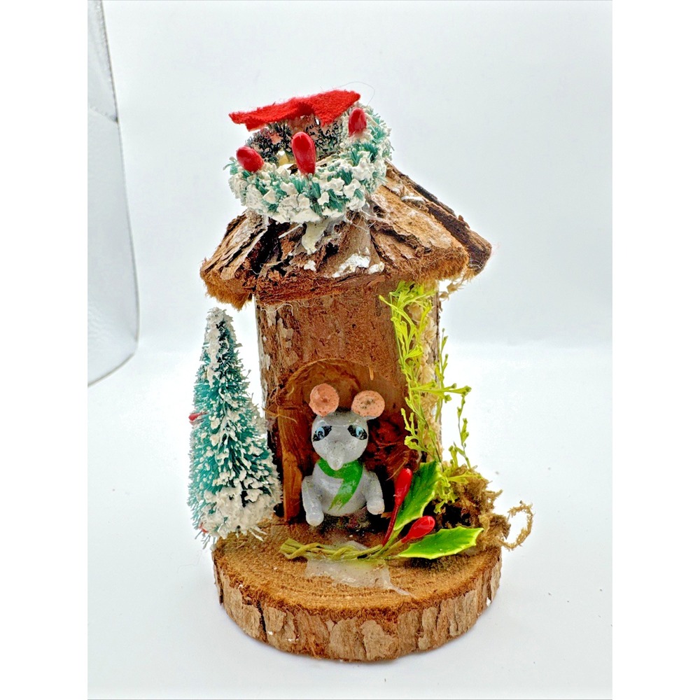 Wooden Vintage Christmas Woodland Mouse Treehouse Animals‎  4" Tall